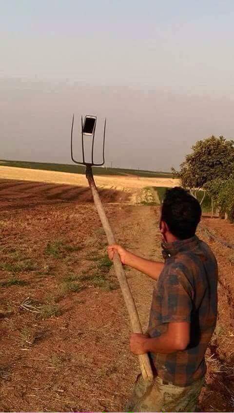 Redneck-selfie-stick.jpg